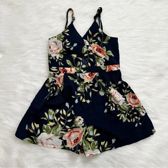 New BUNDLE (5) Girls Toddler 4T-5T Summer Rompers